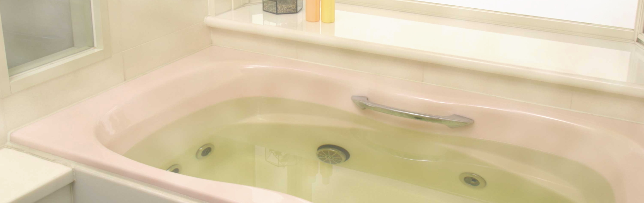 薬用入浴剤ヤングビーナスβのお湯の色